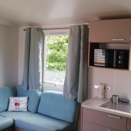 Camping Des Pierres Debout 内维兹 外观 照片