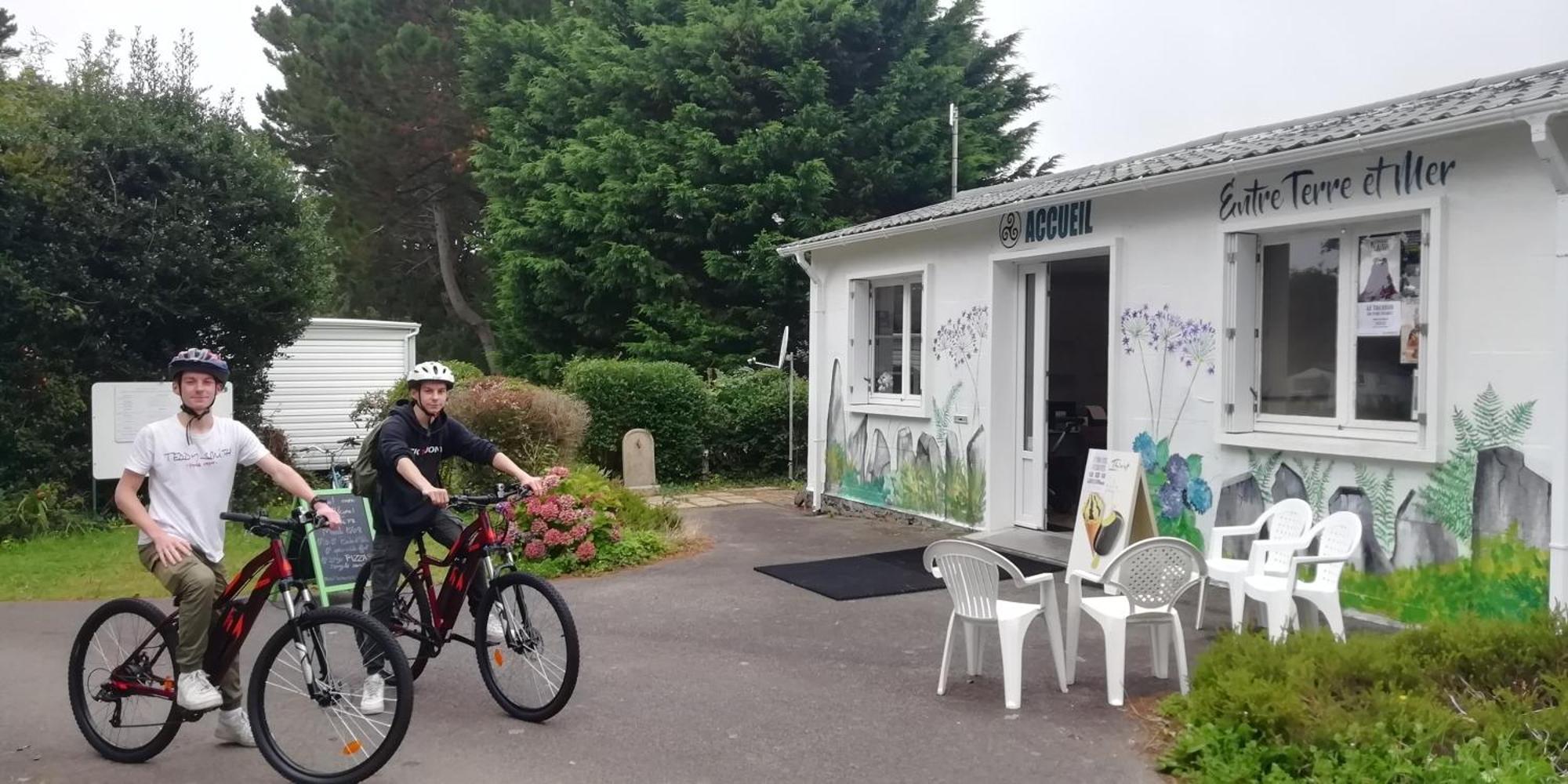 Camping Des Pierres Debout 内维兹 外观 照片